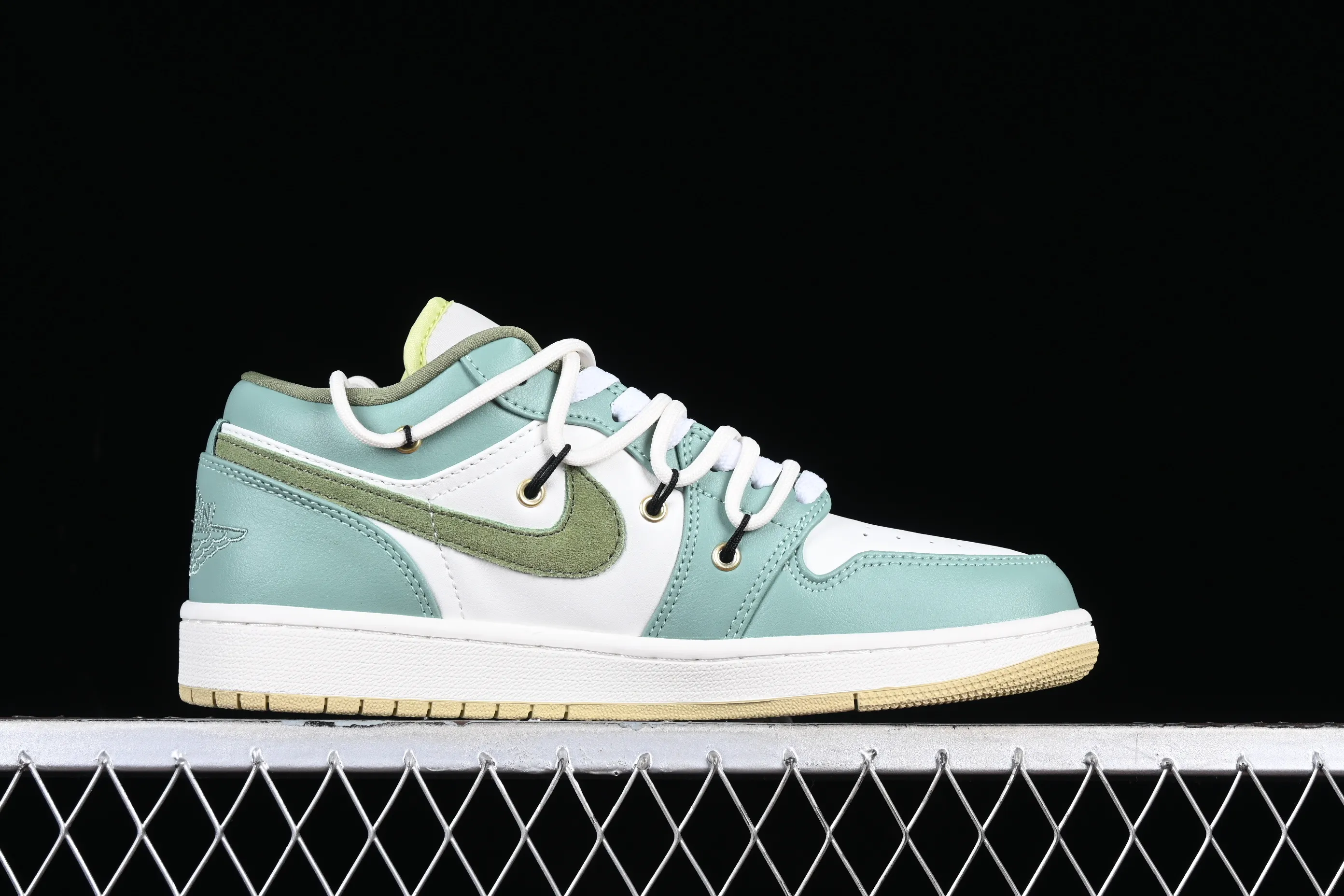 All categories Air Jordan Jordan series basketball shoes Air Jordan 1 Low Z version Air Jordan 1 Low AJ1 Joe 1 fresh green strap deconstruction low-top basketball shoes FD9906-131